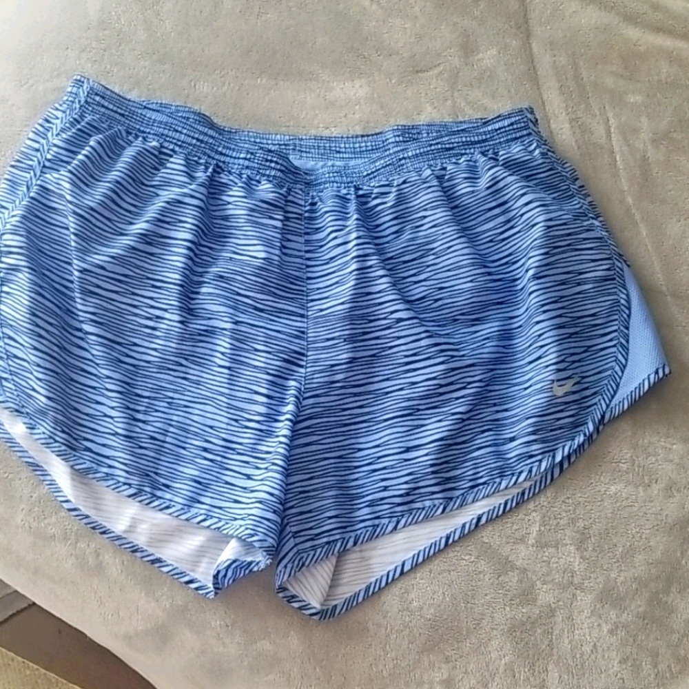 Nike shorts! Size L!